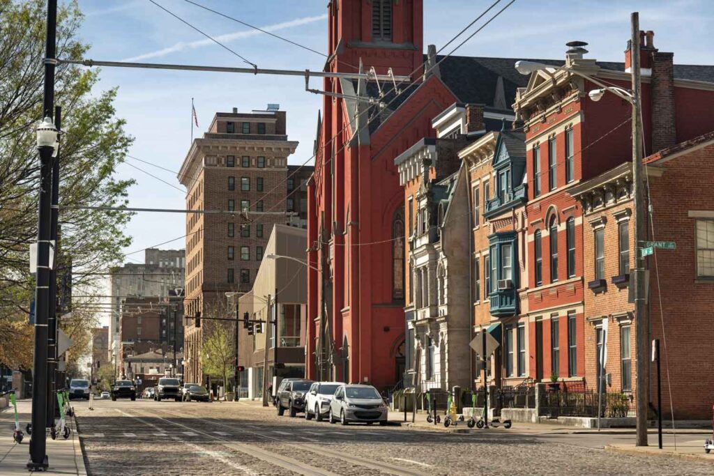 downtown streets of cincinnati
